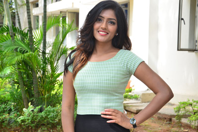 eesha-rebba-at-darshakudu-team-press-meet